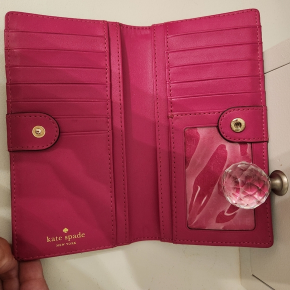 Kate Spade Slim Bifold Wallet - Picture 4 of 4